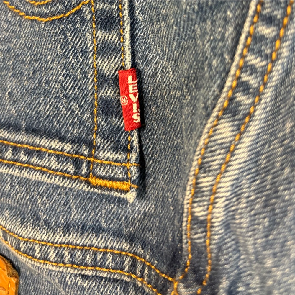 NWOT Levi's Medium Wash Wedgie Icon Fit Straight Leg Jeans - Picture 12 of 14